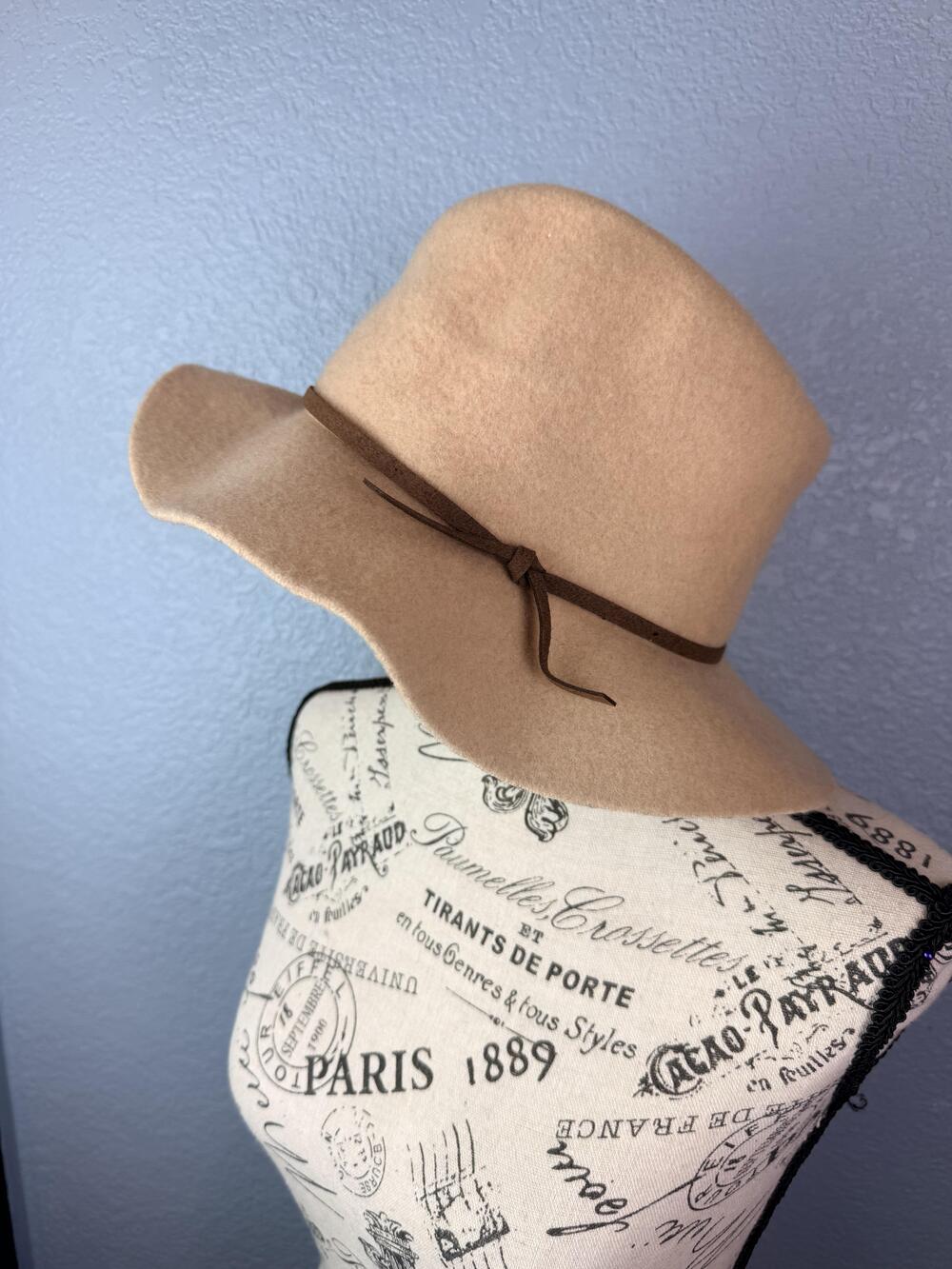 Brixton Hat Fedora Womens One Size Beige Felt Wide Brim Brown Strap Boho